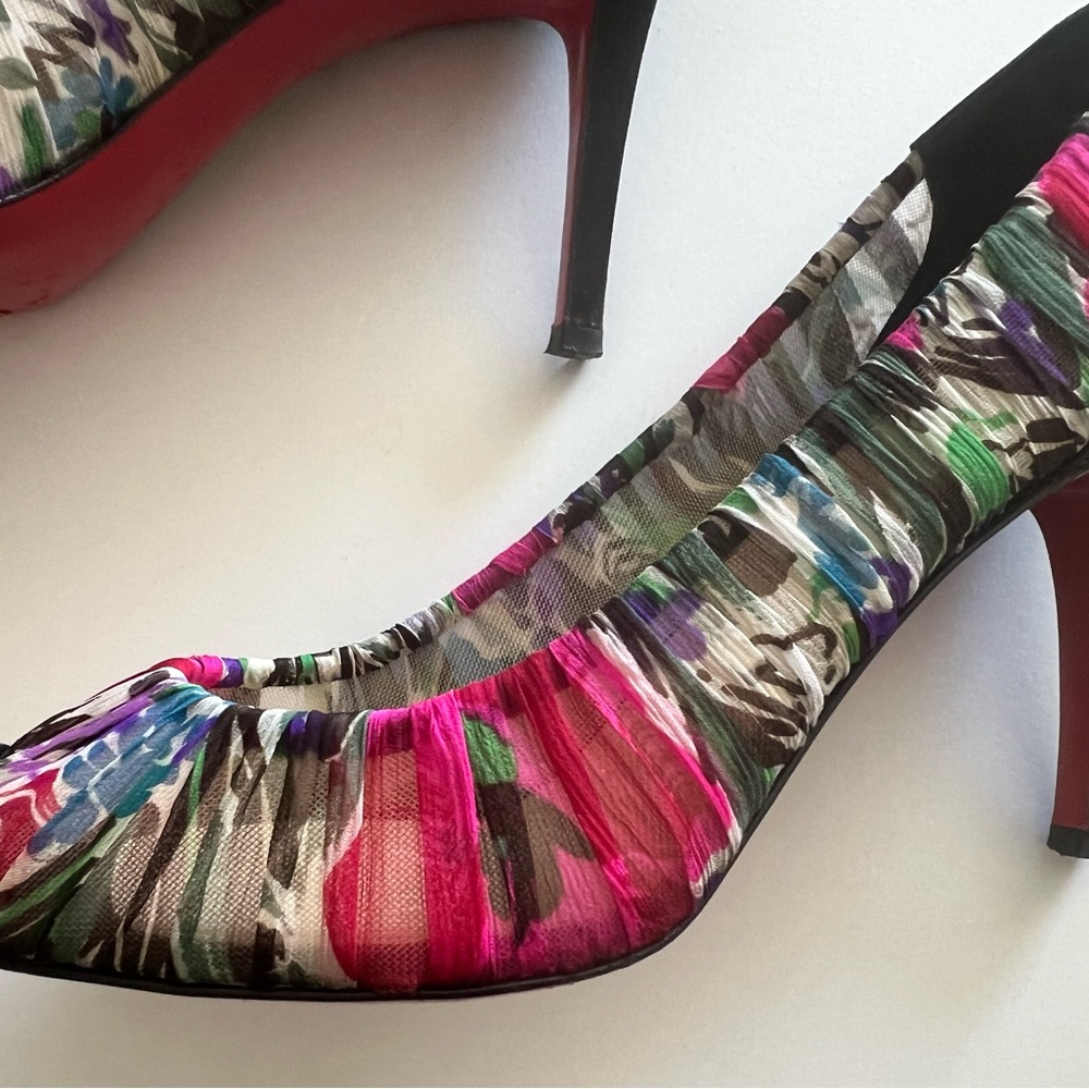 Gorgeous LOUBOUTIN chiffon Parisienne 85mm Pumps NEW LOWER PRICE, FREE SHIPPING!